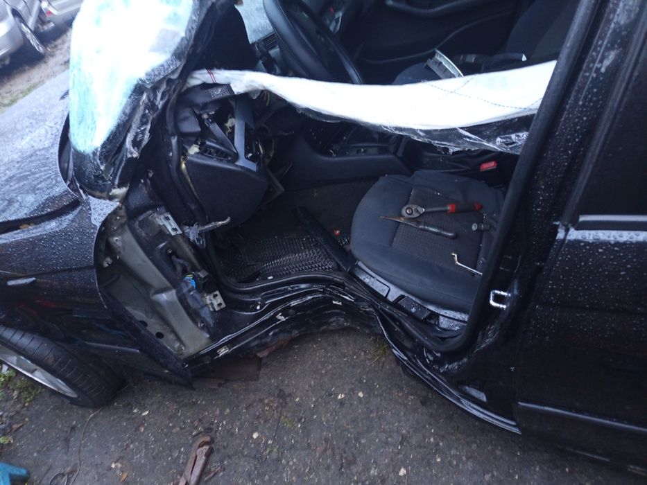 Продам БМВ 316 2002г после ДТП