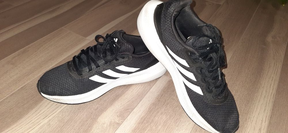 Кроссовки Adidas, оригинал, р. 40 (25,5 см) Состояние 7/10