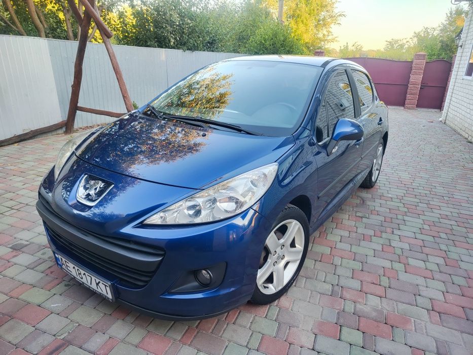 Продам Пижо 207  1.4 газ