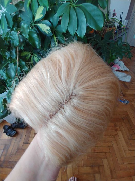 peruka naturalna z włosów ludzkich