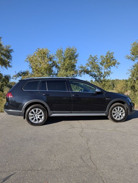 Volkswagen Golf Alltrack

Volkswagen Golf 2017

Автобазар
Volkswagen
G