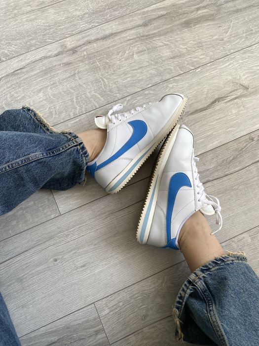 Продав nike cortez