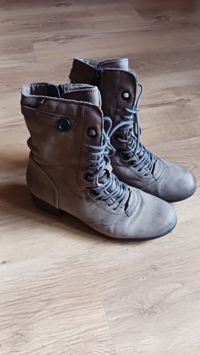 Buty botki  rozmiar 39
