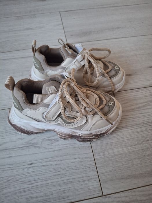 Кросівки для дівчинки 30 розмір