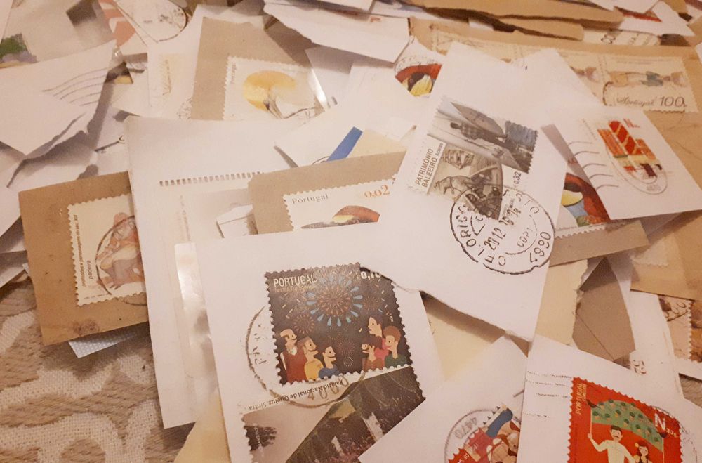 Mais de 1900 selos diversos de Portugal