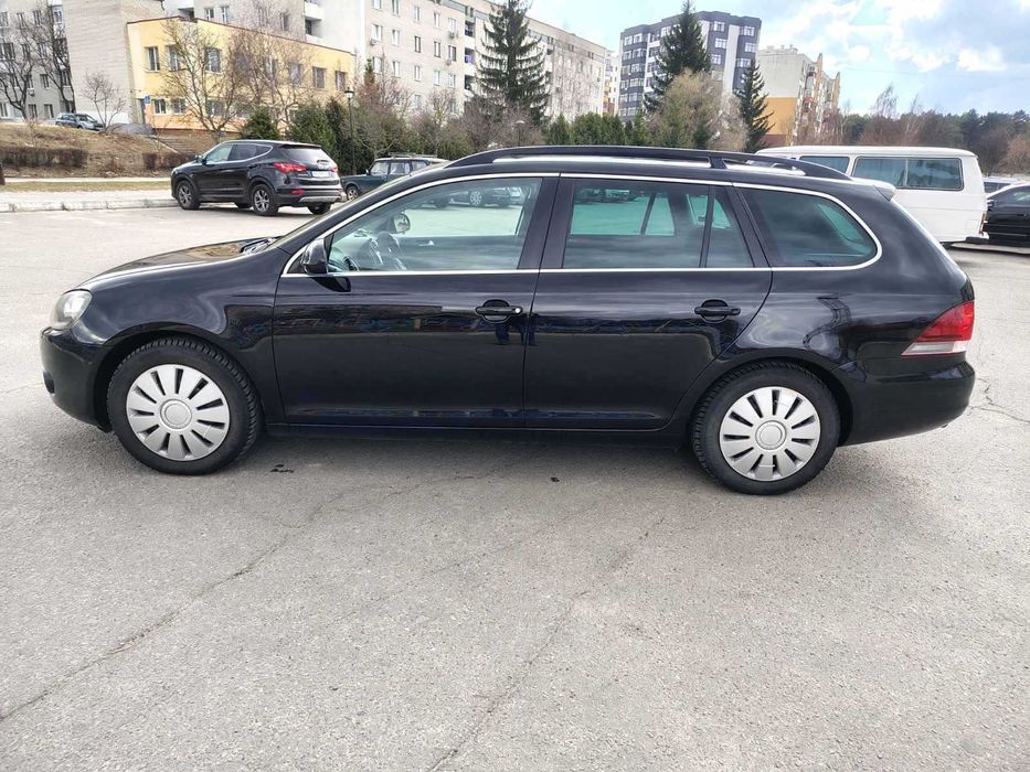 VW Golf VI  1,6tdi у дуже гарному стані