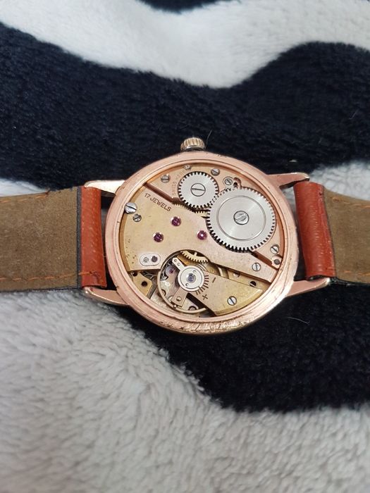 Relógio Triunfo corda.