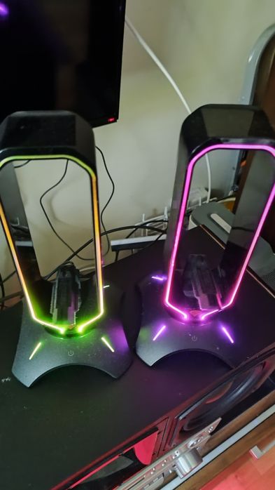 Komplet 2 stojaki na słuchawki z podświetleniem LED. Vanad 500