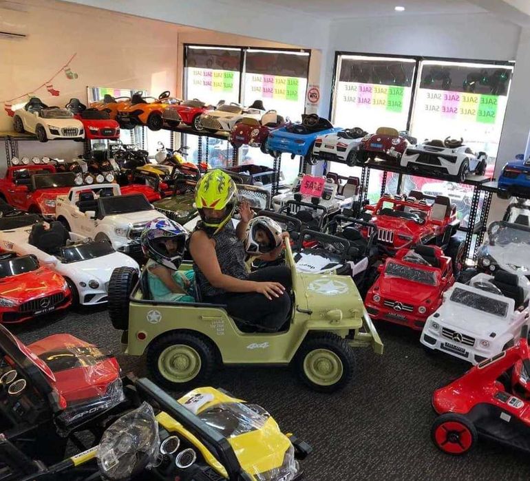 SHOWROOM AUTO SAMOCHÓD Akumulator Elektryczny Motor Gokart QUAD BUGGY