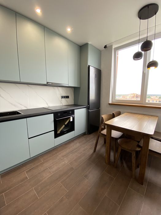 Продам 2 кімнатну квартиру в новобудові( Корбутівка )