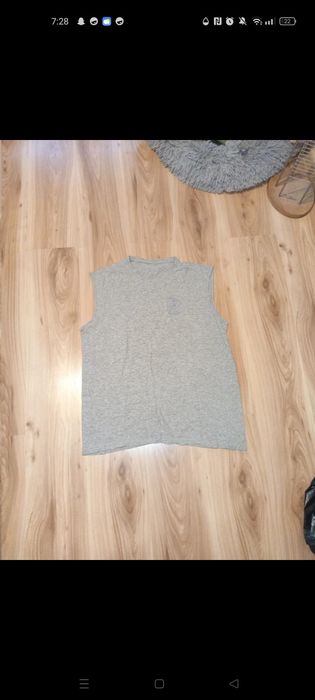 Męska szara koszulka bez rękawów z nadrukiem