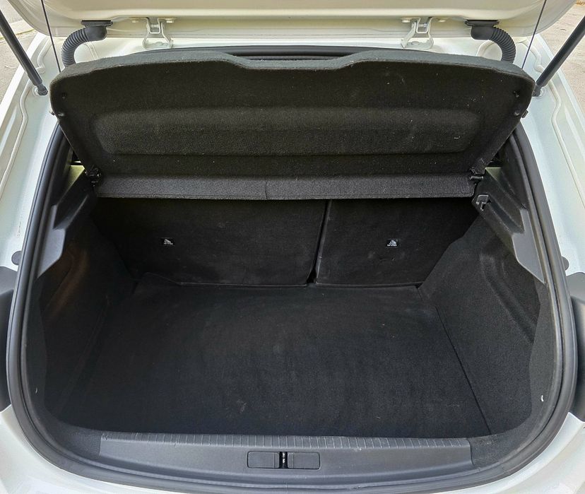 Peugeot 208 e208 elétrico