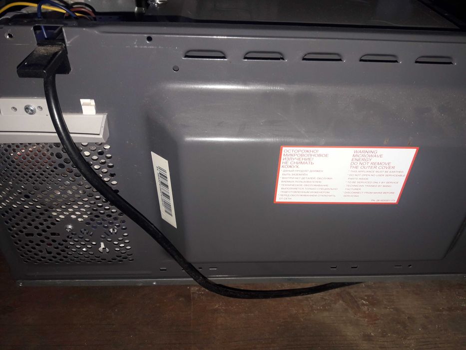 Микроволновка ,Мікрохвильова піч PANASONIC NN-ST34HMZUE