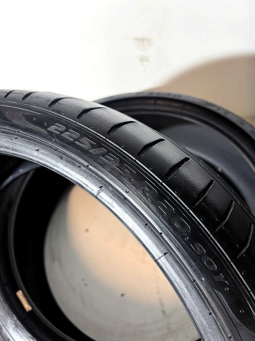 Pneus Pirelli Pzero PZ4 - 225/35/20 - Excelentes