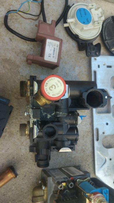 Продам котел Ariston Clas 24 FF по запчастинах