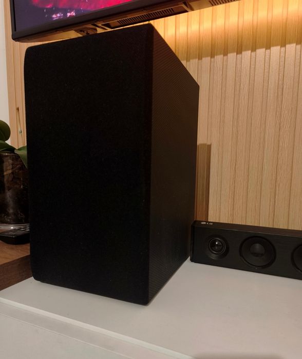 Soundbar LG muito bom