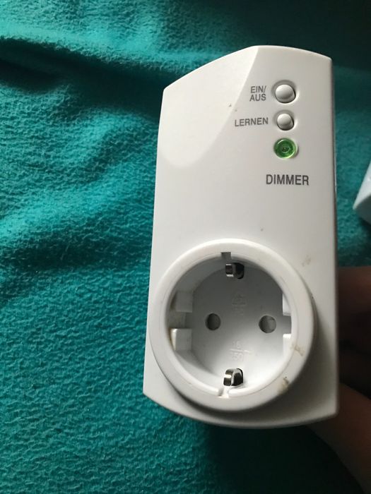 Gniazdka sieciowe sterowane z pilota