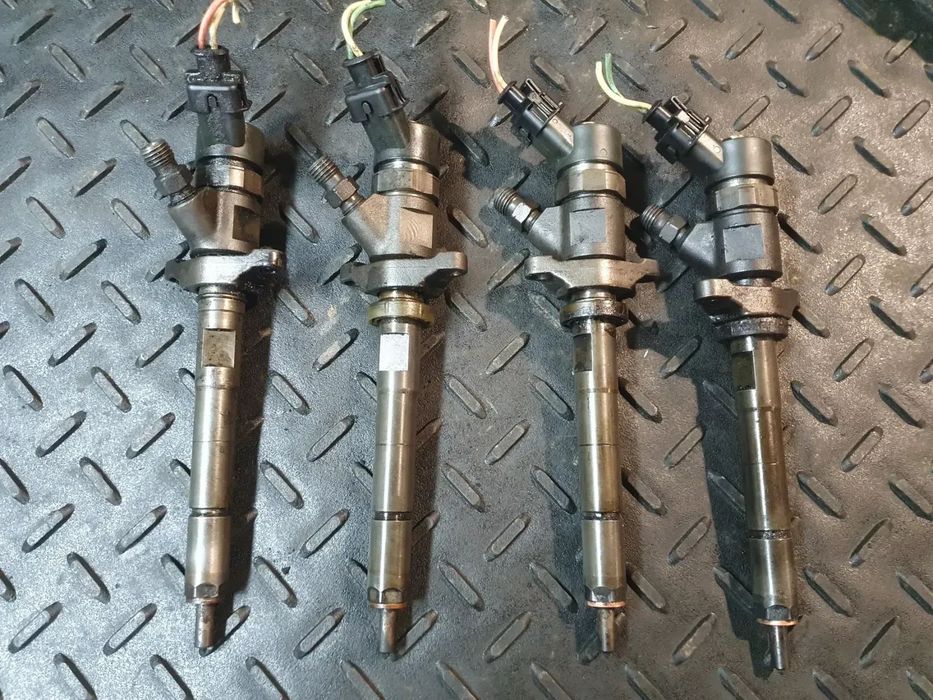 WTRYSKI WTRYSK PEUGEOT CITROEN C5 C4 C3 FORD VOLVO 1.6 HDI TDCI 0445110259 POSIADAM 2 KOMPLETY