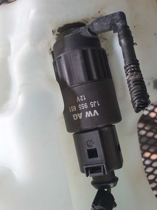 Zbiorniczek pompka spryskiwaczy Seat Toledo 2 kpl sprawne
