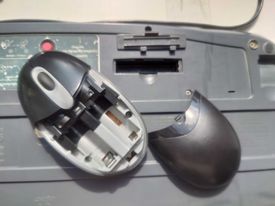 КомплектКлавиатураМышьLogitechCordlessDesktopEX110БеспроводнUSA/RUSБ/у