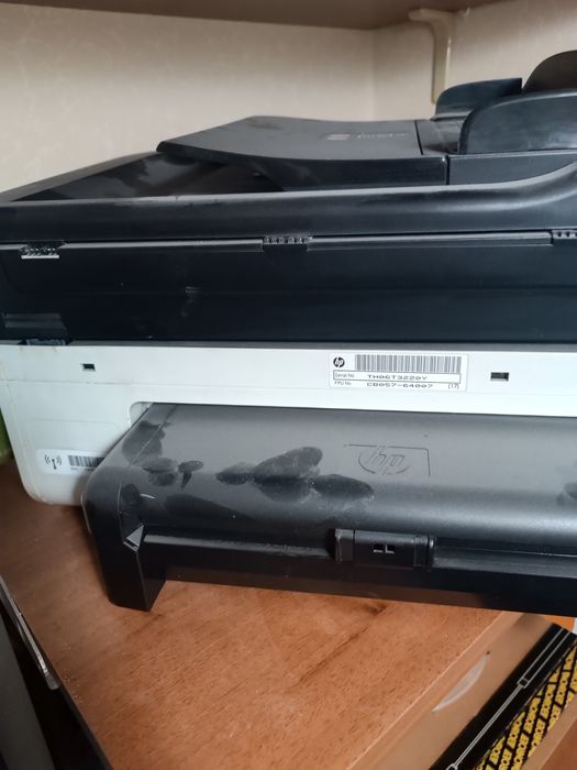 Принтер HP model E709n