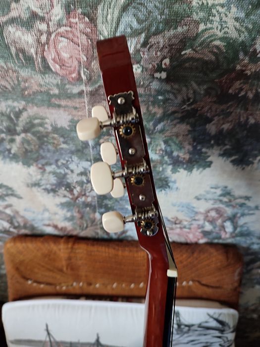 Гитара Hohner HC 06 (чехол прилагается)