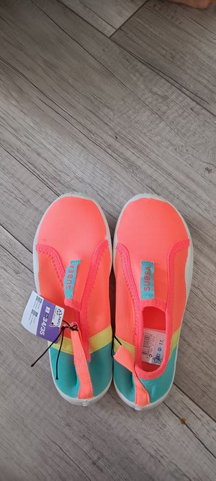 Buty dziecięce do wody