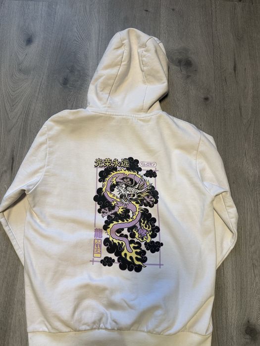 біле худі з принтом