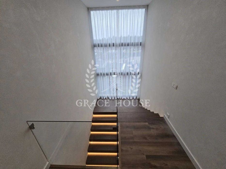 Продаж будинку 220м.кв. з ремонтом КМ Нова Ходосівка Ходосовка 8 соток