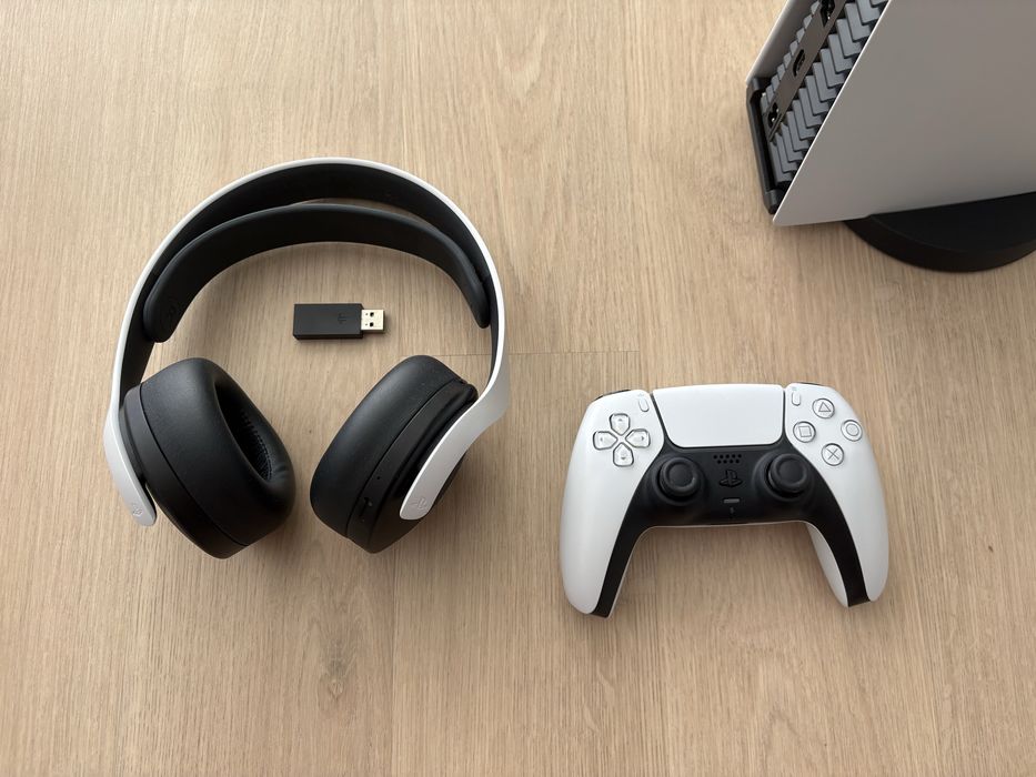 PlayStation 5 digital 825GB c/ headphones oficiais Sony