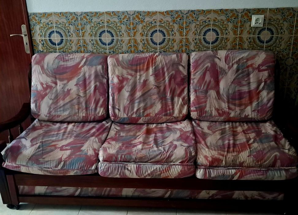 Sofa Bed + 2 Armchairs64730201633282121