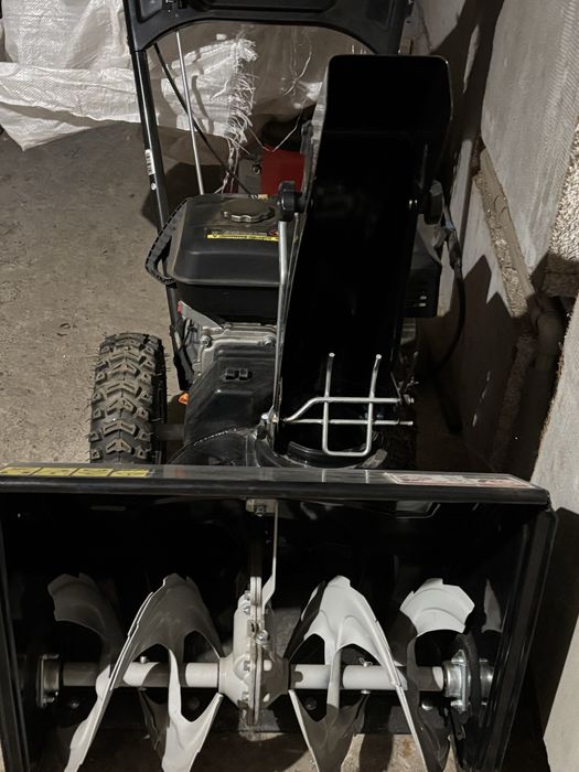 Тільки самовивіз. Снігоприбирач бензиновий  HYUNDAI Snow Blower S 6561