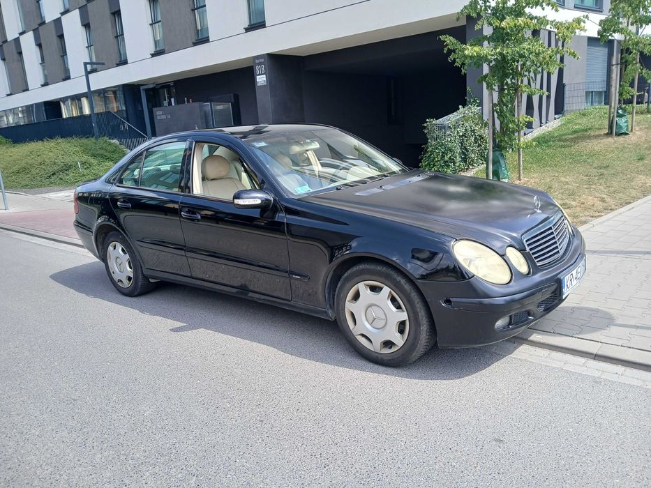 Mercedes Benz E200 CDI