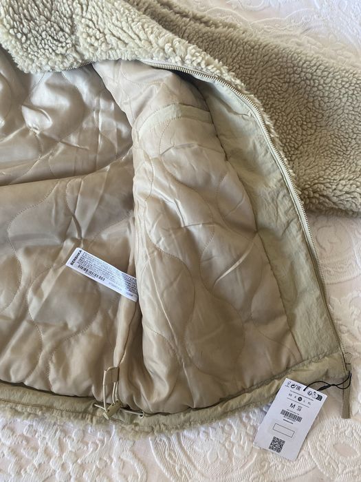 Casaco quente pelo Bershka NOVO com etiqueta tamanho M