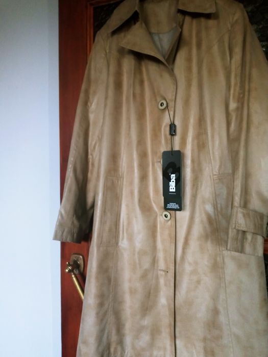 Trencz bezowy Biba prosty z metka 36