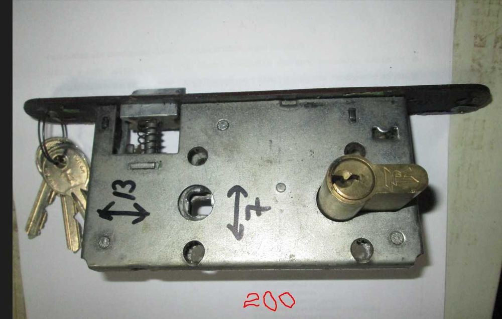 Замки врезные бу