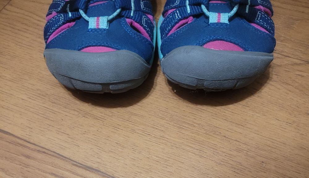 Босоніжки, сандалі Keen p. 30/31