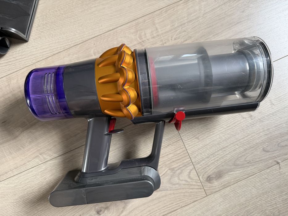 Komplet Dyson v15 + moduł myjący - pełny zestaw