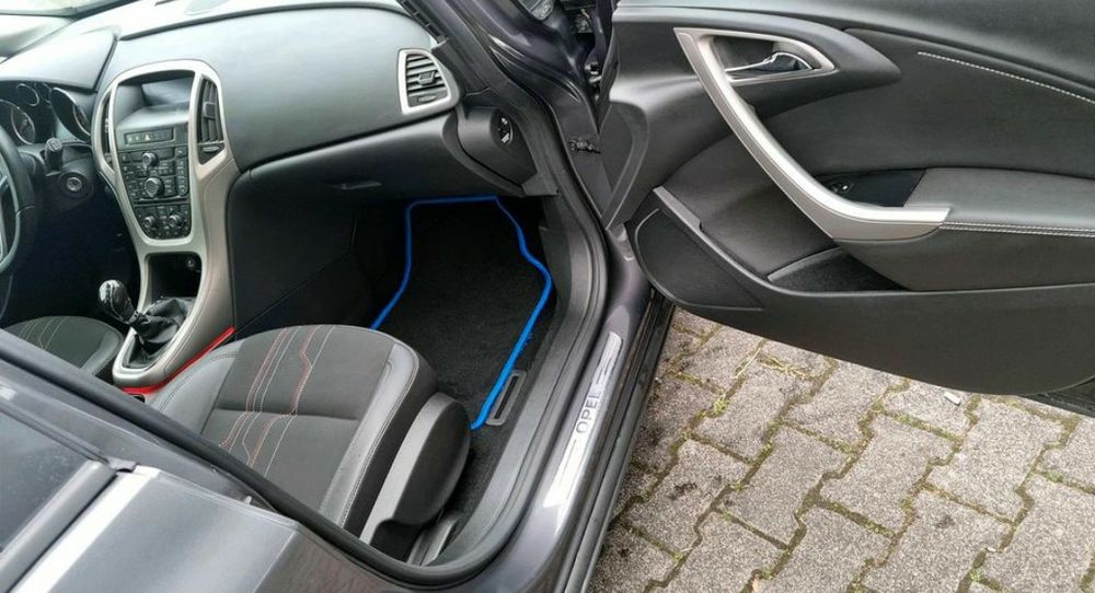 Opel ASTRA SPORTS TOURER 1.7 Diesel 2012 ROK!!!