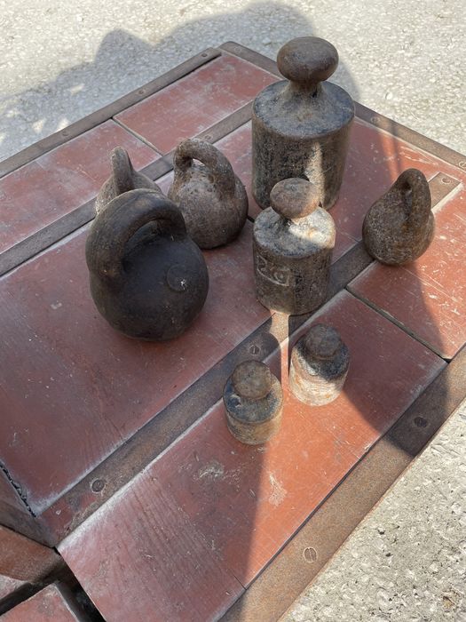 Waga zbożowa z obciążnikami