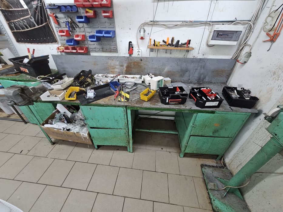 Stół warsztatowy Falbanek