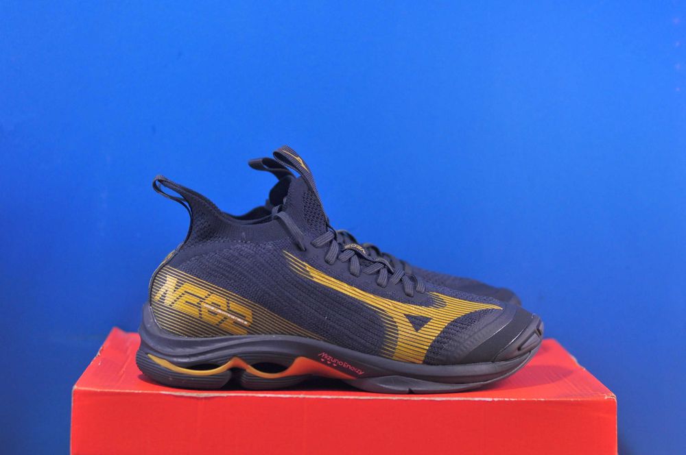Кросівки Mizuno Wave Lightning  Nike Air Max Terrascape 90 Оригінал