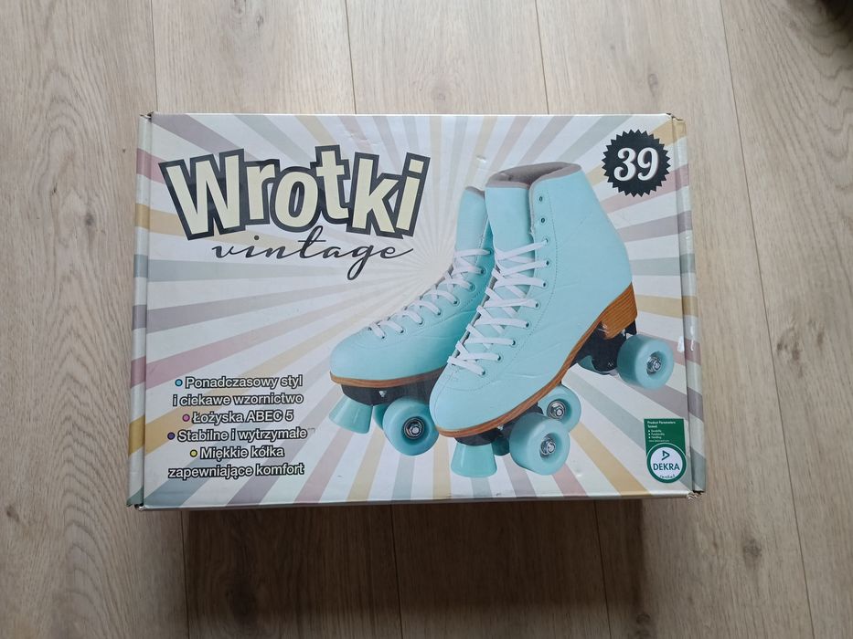 Wrotki turkusowe 39