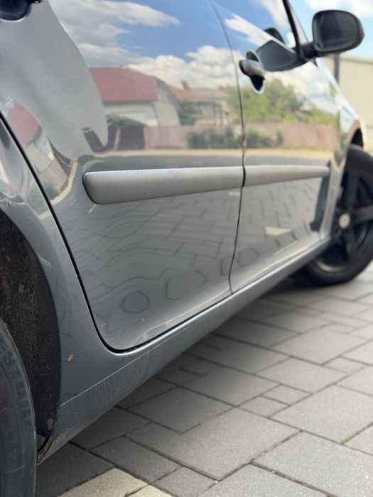 Volkswagen Golf 5 1.4 mpi