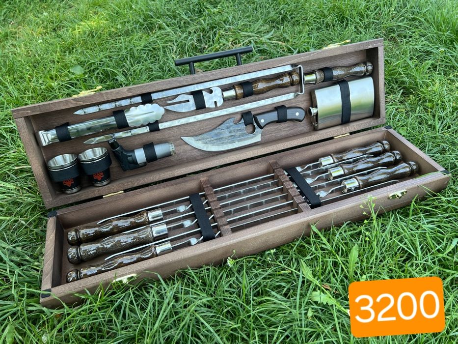 Подарунковий набір шампурів.