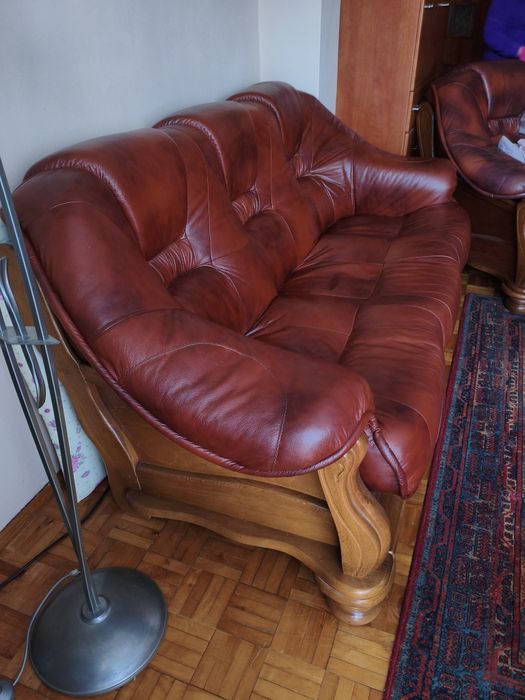 Sprzedam sofę że skóry