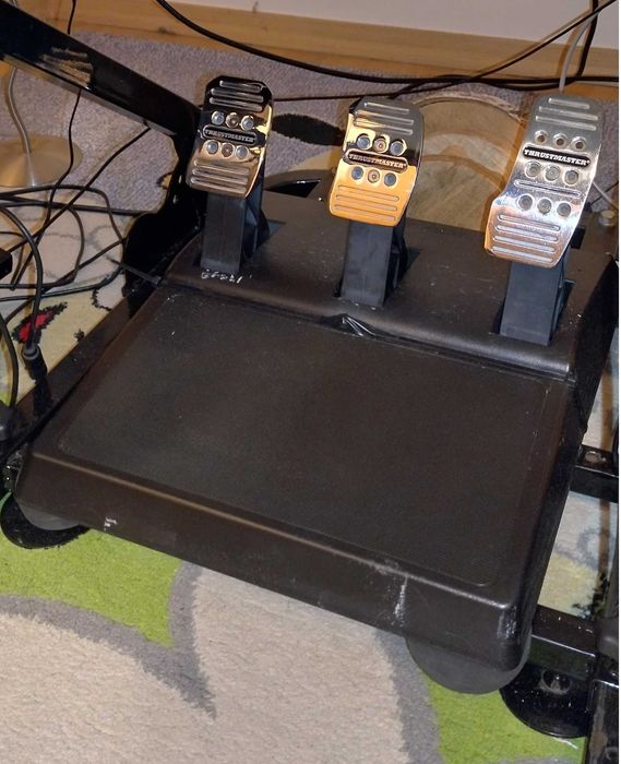 Kierownica Thrustmaster TX T300 Leather Edition +  pedały T3PA