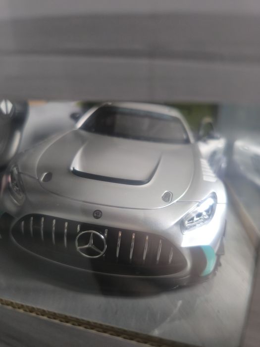 Auto zdalnie sterowane, Mercedes-AMG GT2 skala1:14