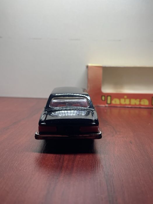 Чайка газ-14 1:43