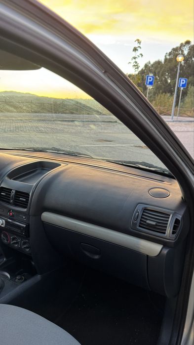 Renault clio 1.5 dci comercial poucos kms